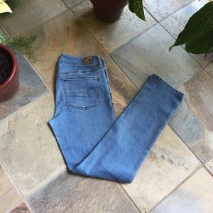 AEO Straight Super-Stretch Jeans (NWOT)